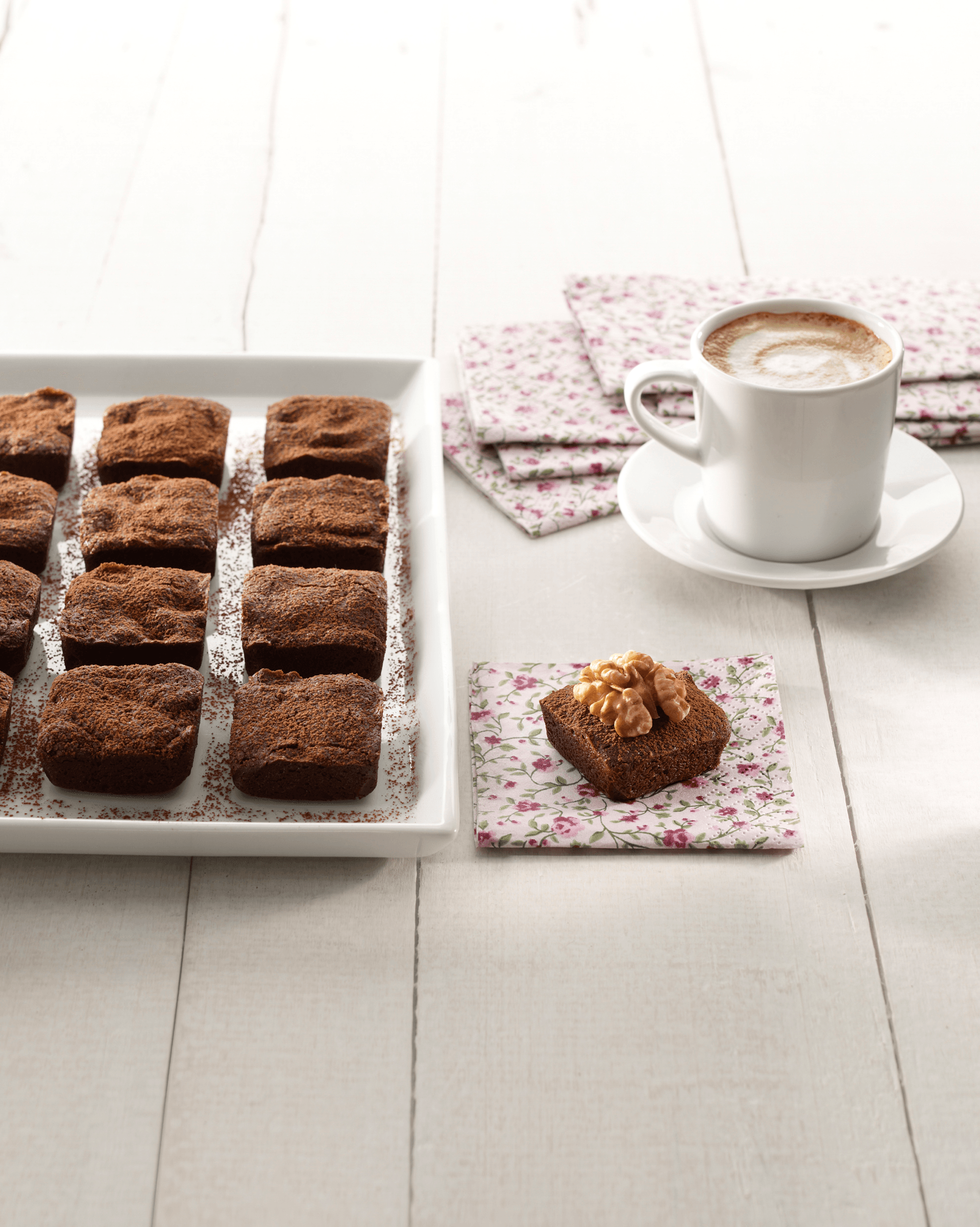 Lekue Mini Brownie Pan  Embalagem para brownie, Utensílios de